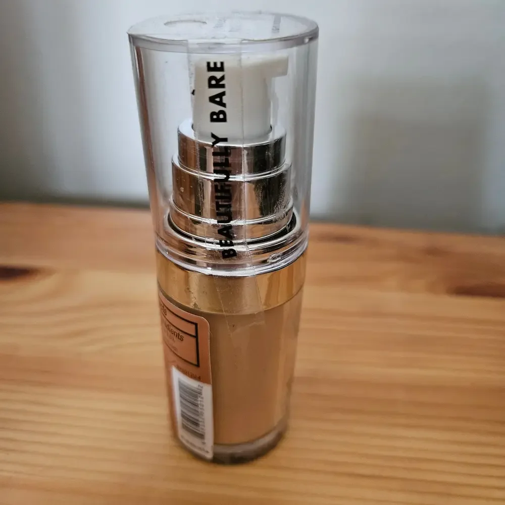 NEW e.l.f.‎ Foundation Serum with Goji Berry SPF 25 Suncreen Light/Medium 95012U